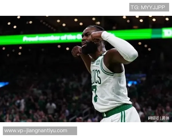 杰伦布朗第三节火力全开8投4中并罚球全中狂砍17分助力球队反击